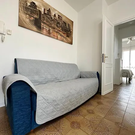 Casa Dell'ulivo E Stato Ristrutturato Apartamento Desenzano del Garda